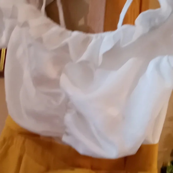 Cute Romper size Small - Picture 4 of 13